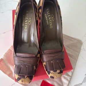 Valentino Garavani Leopard Print Heels with Brown Accents